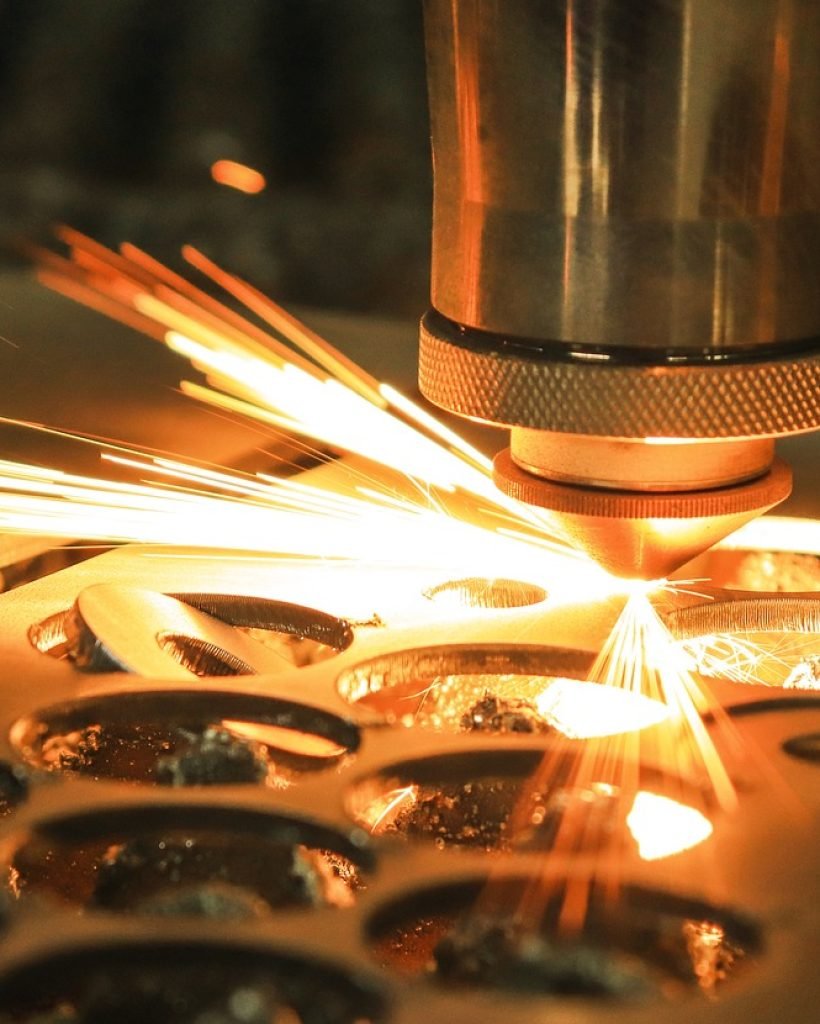 laser-cut-metal-4373878_1280